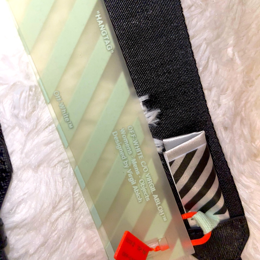 Off-White bag strap black